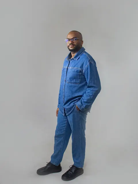 Kelvim Andrade, estúdio jeans